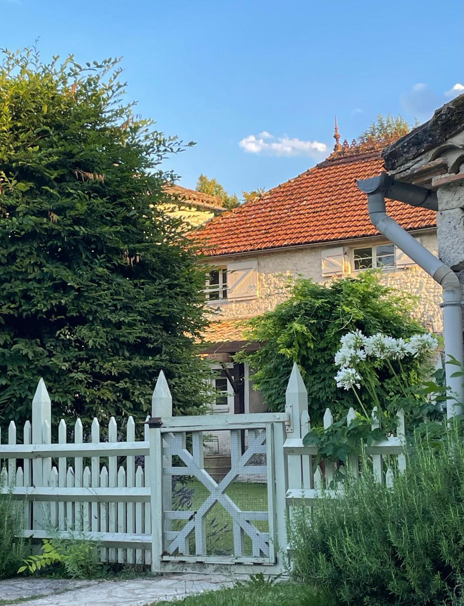 La Grange Du Barry Bed & Breakfast Belveze Екстериор снимка
